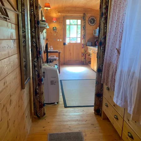 La Roulotte De Plajoulet ゲストハウス ミルポワ